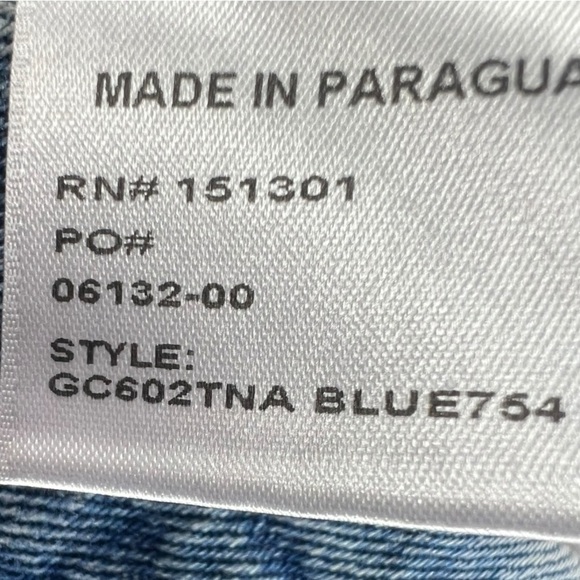 NWT Good American Good Classic High Waist Raw Hem Jeans 10/30 - Picture 13 of 13